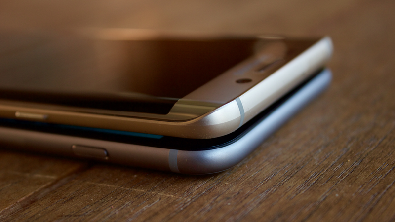 Illustration for article titled Comparativa entre Galaxy S6 Edge+ y iPhone 6s Plus: duelo de titanes
